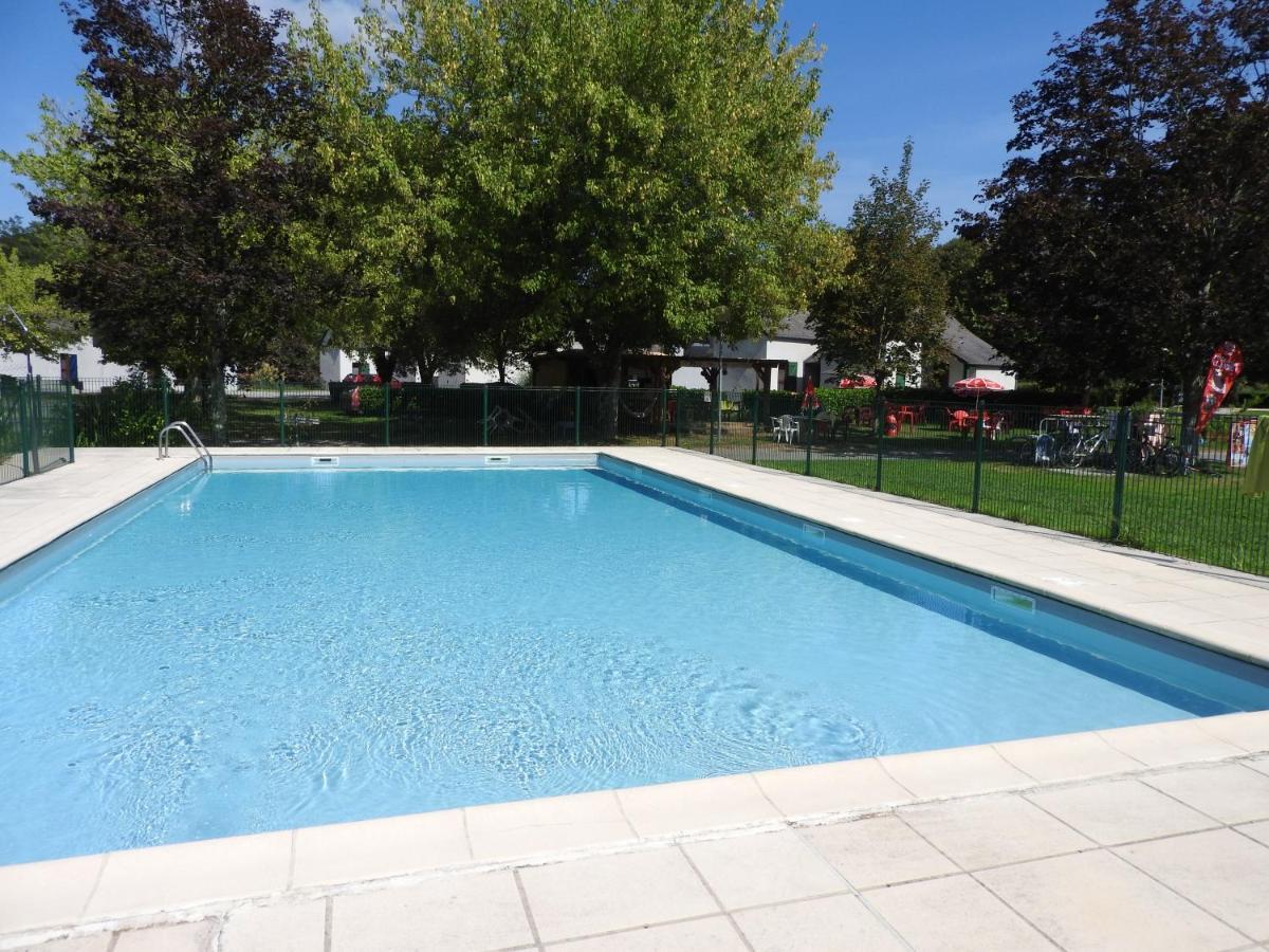 Camping Le Saillet Lestelle-Betharram Exterior photo
