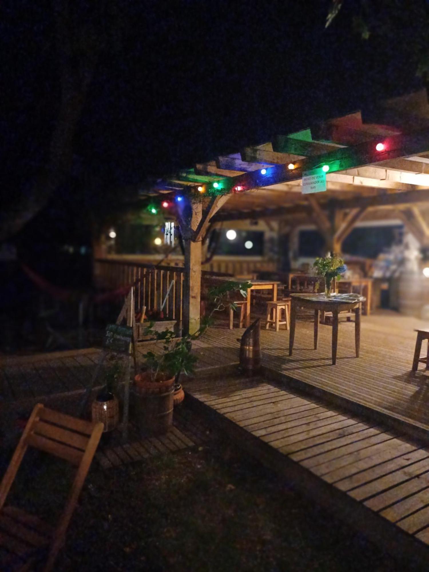 Camping Le Saillet Lestelle-Betharram Exterior photo